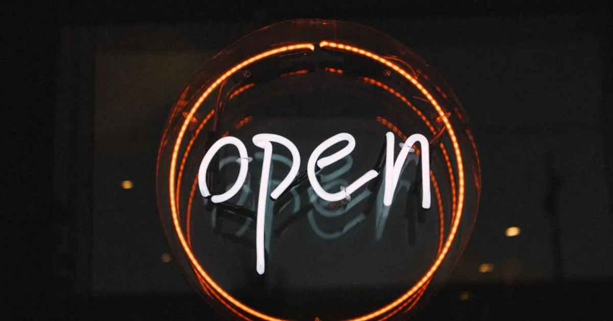 How to spot an illegal cannabis store